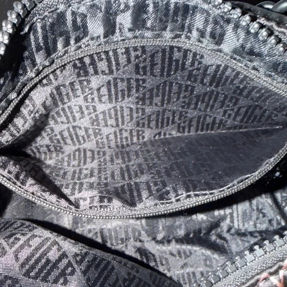 Kurt Geiger EUC Black Recycled Quilted Shoulder Bag with Multi-Colored Hearts - Picture 8 of 9